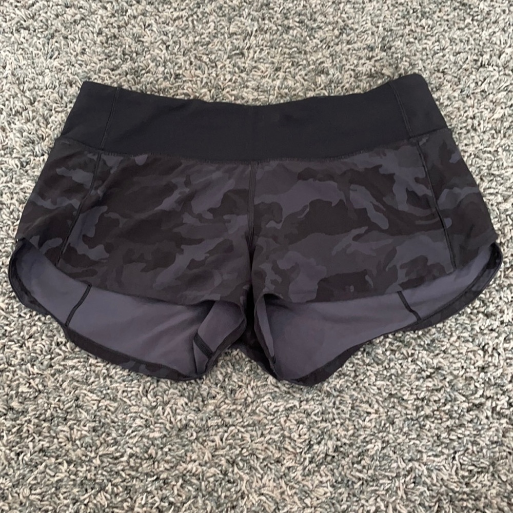 Lululemon Speed Up Shorts 2.5
